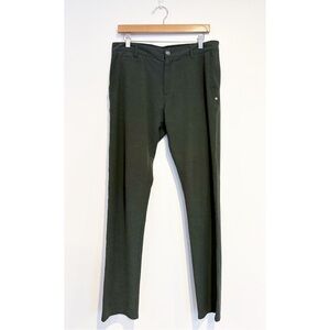 Vuori || Performance Athletic Slacks Pants Green 32